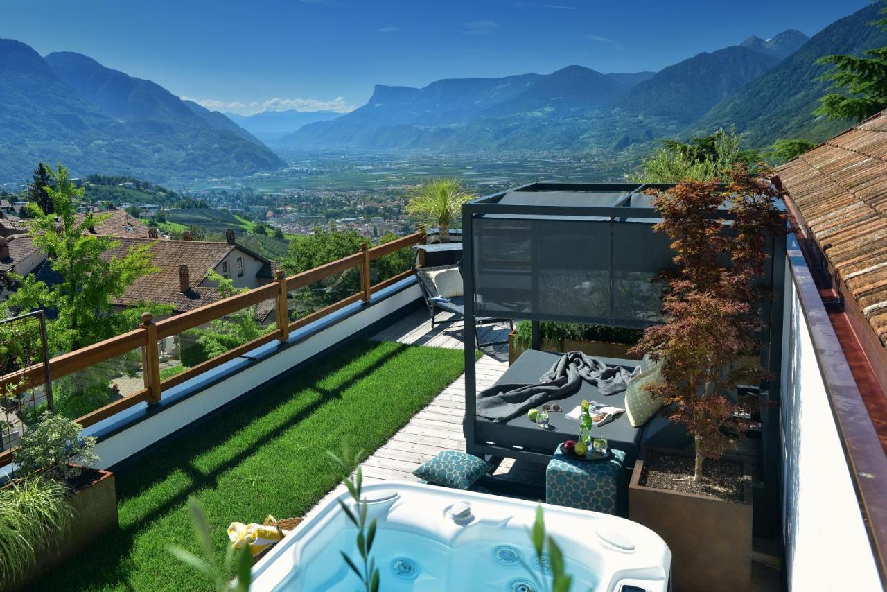 Small Hotel Sonne Tirolo Exterior photo